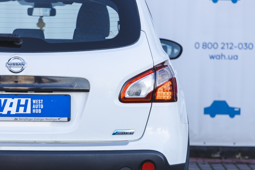 Nissan Qashqai 2012 photo 8