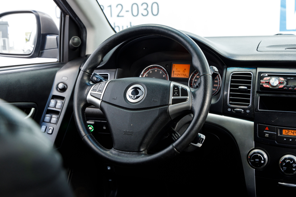 SsangYong Korando G20D 2012 photo 8