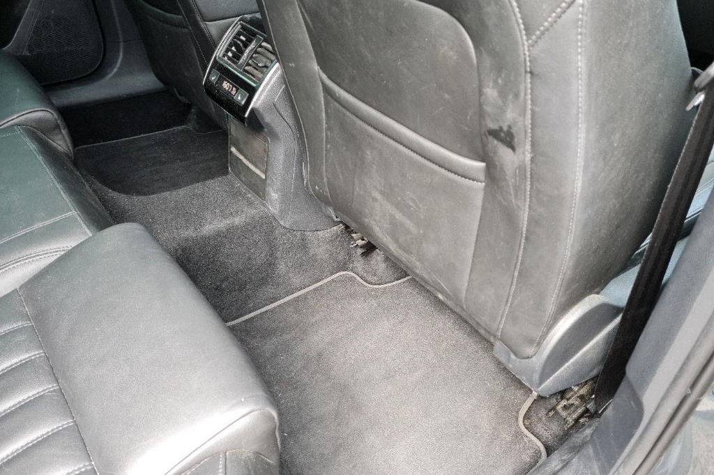 Skoda Superb Combi 2017 фото 48