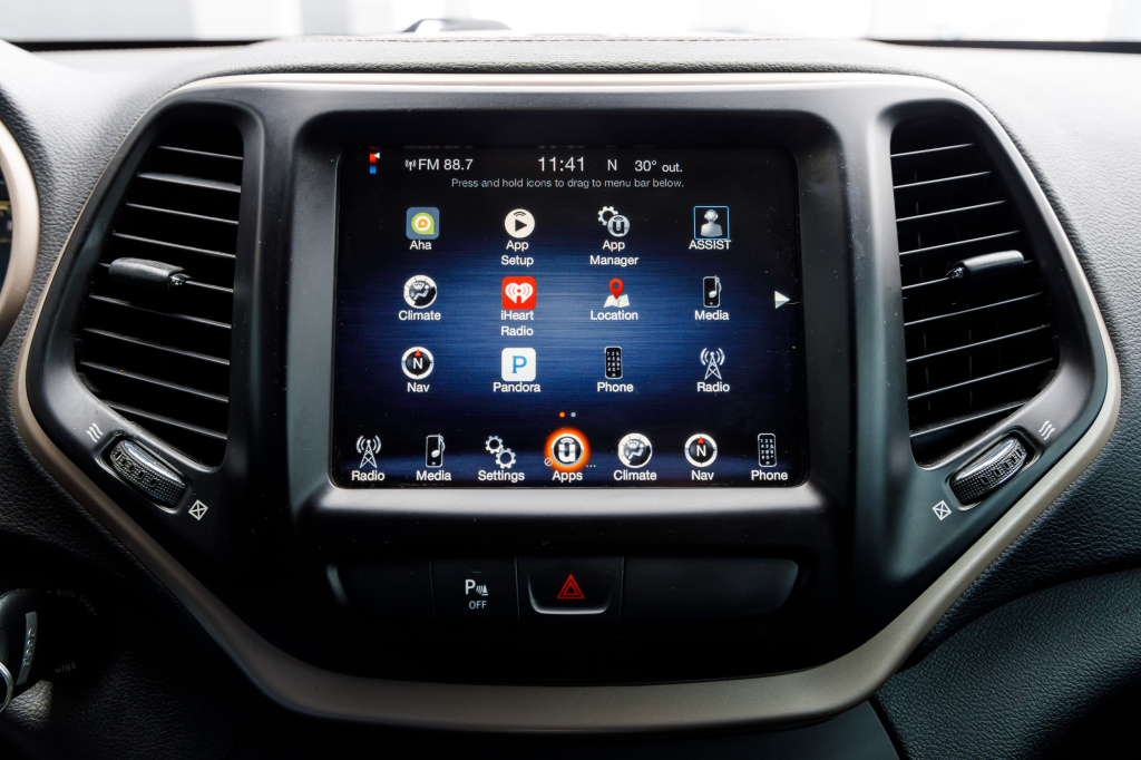 Jeep Cherokee Latitude 4x4 2016 фото 12