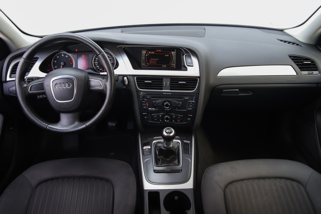 Audi A4 2008 photo 16