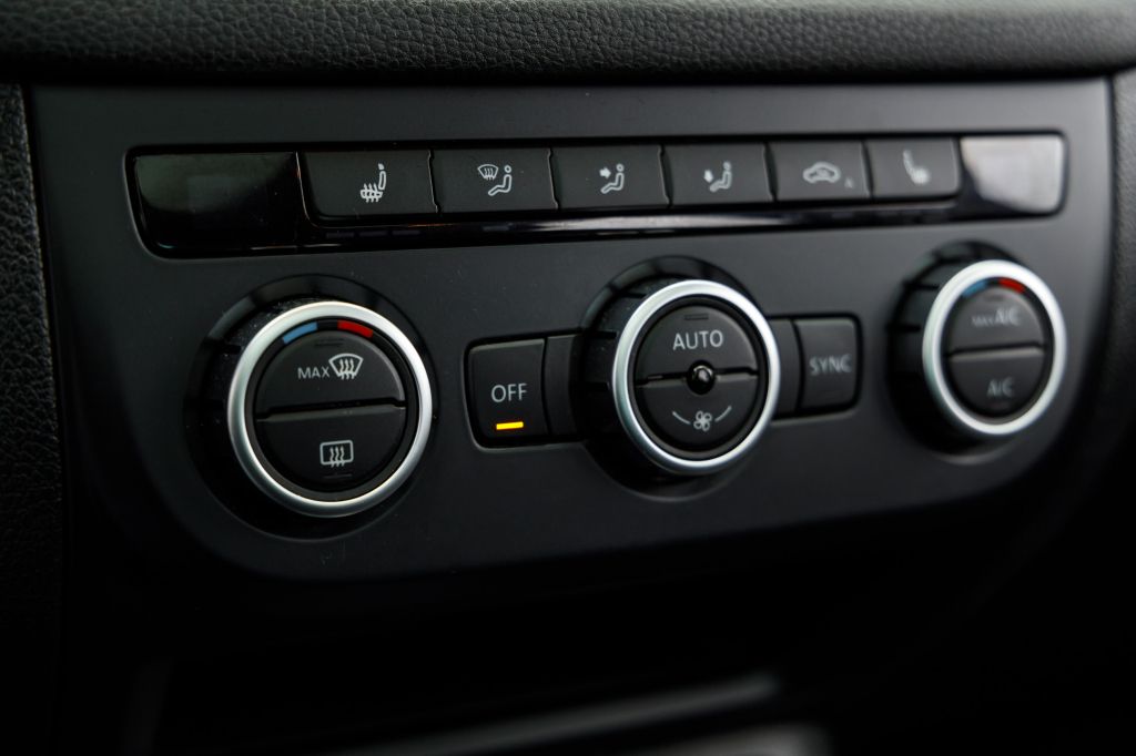 Volkswagen Tiguan S 2012 photo 21