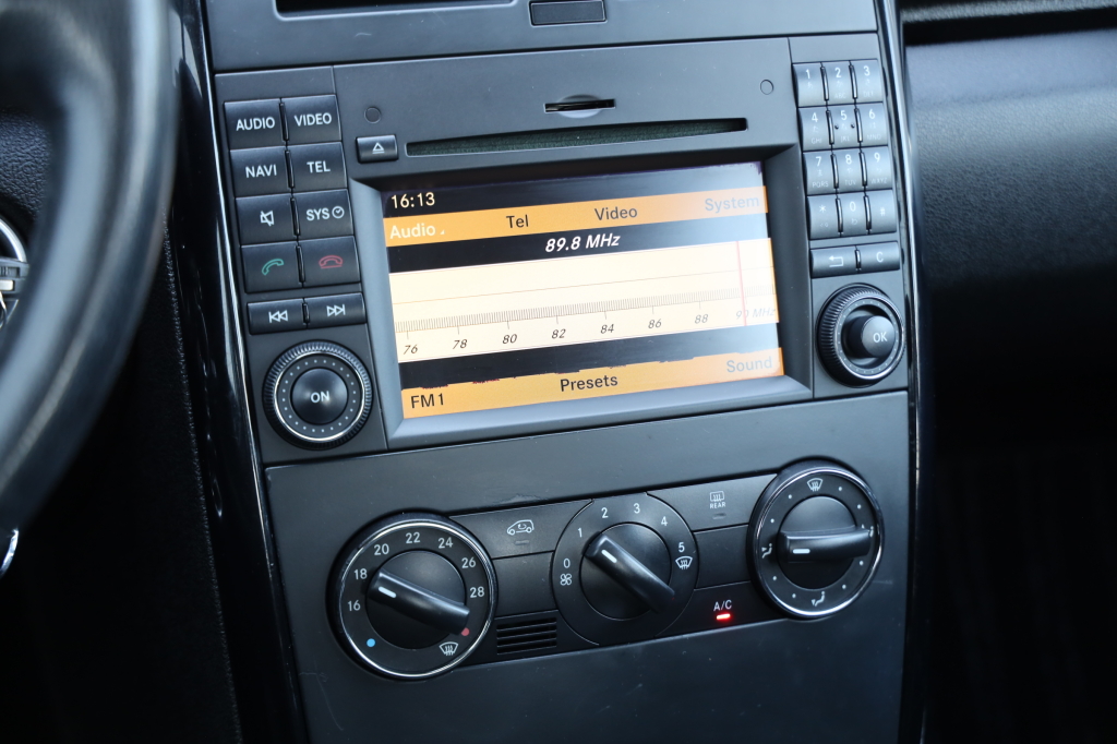 Mercedes-Benz A-Class A180 W169 2011 photo 29