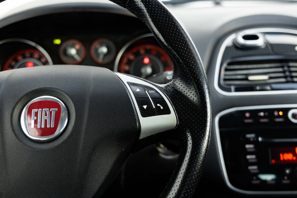 Fiat Punto Evo 2011 photo 17