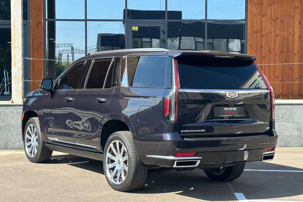 Cadillac Escalade Platinum 4WD 2022 фото Cadillac Escalade Platinum 4WD 2022 фото 4