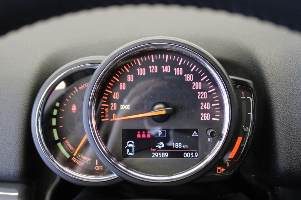 MINI Countryman 2019 photo 2