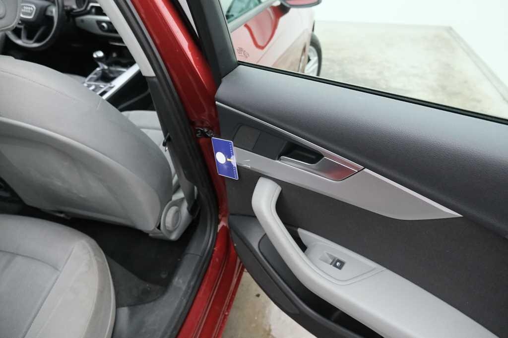 Audi A4 2017 photo 48