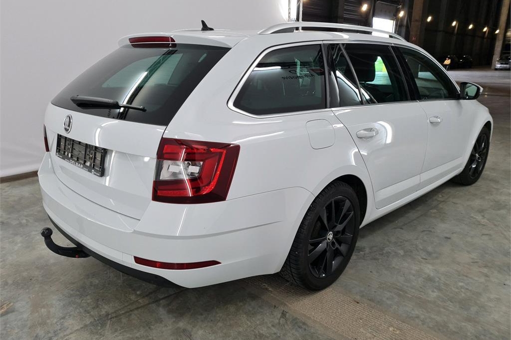 Skoda Octavia Combi 2018 photo 4