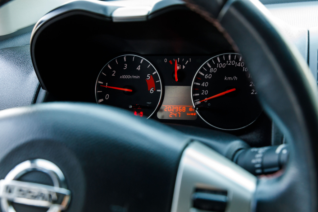 Nissan Note 2011 photo 13