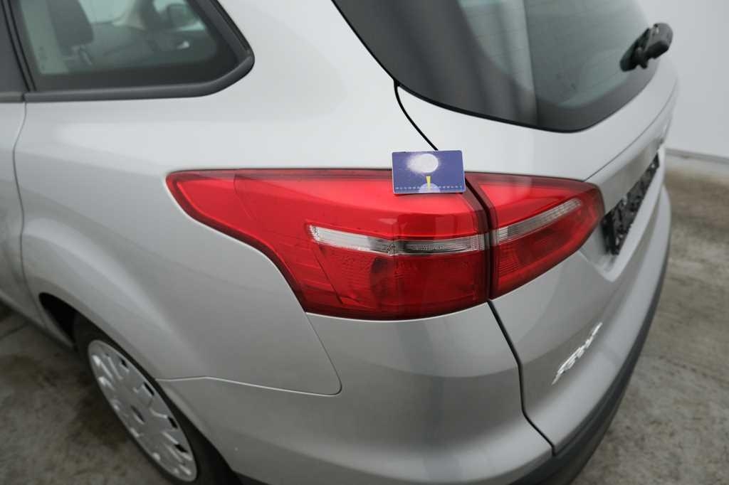 Ford Focus Tunier 2016 photo 13