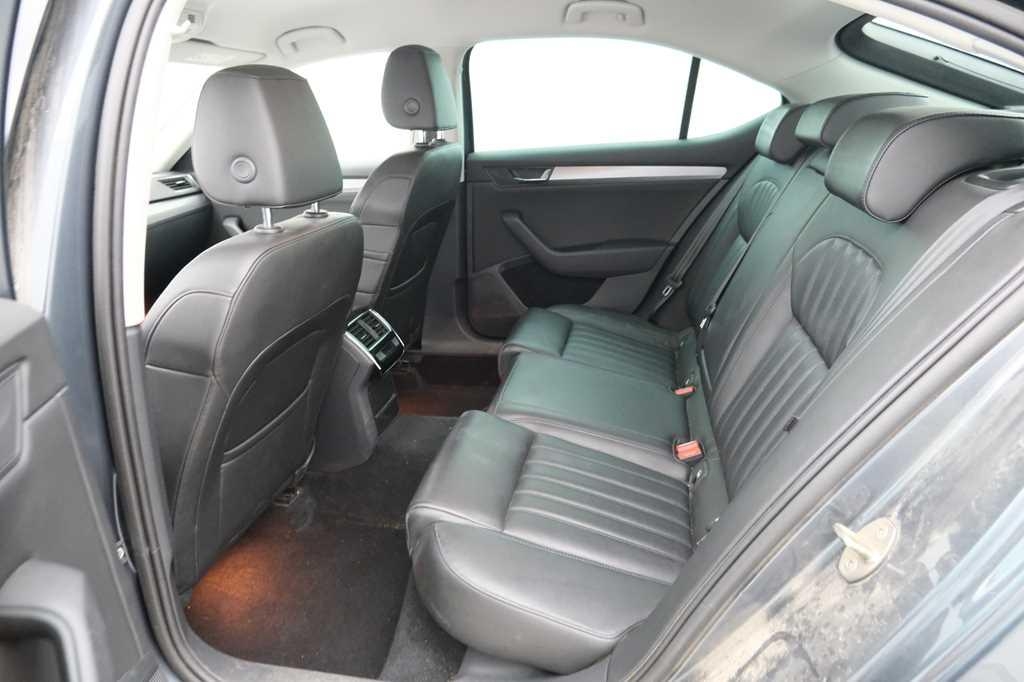 Skoda Superb 2017 фото 6