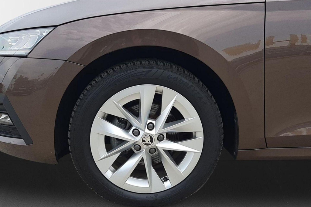 Skoda Octavia Combi 2020 photo 4