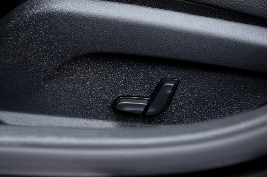 Mercedes-Benz C 200 Avantgarde 2016 photo 13