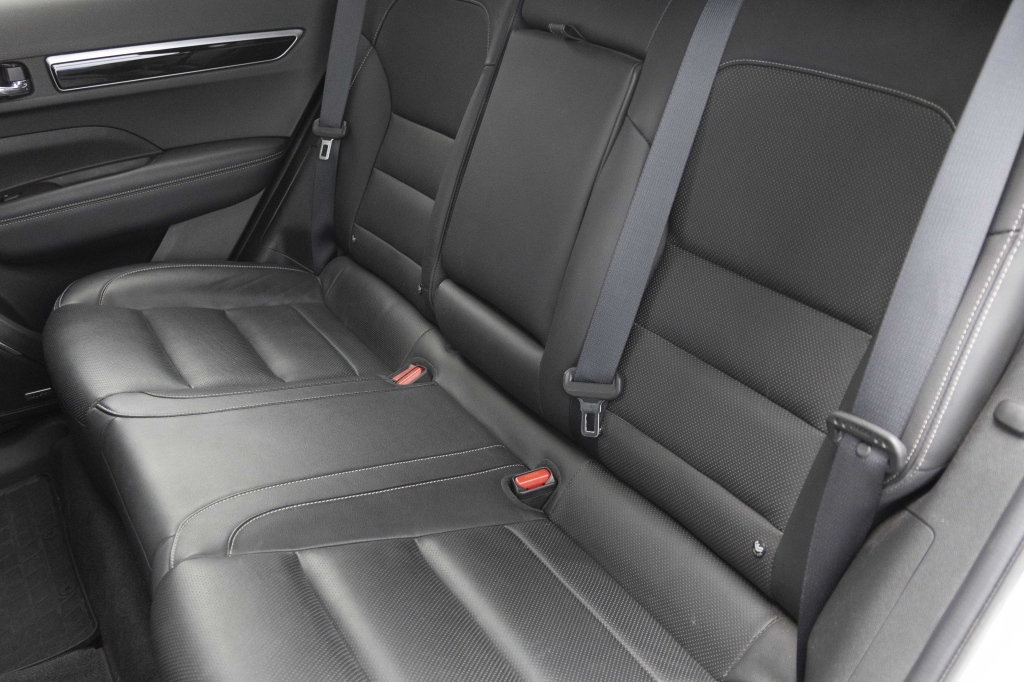 Renault Koleos 2018 фото Renault Koleos 2018 фото 29