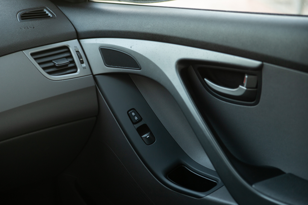 Hyundai Elantra SE 2015 фото 18