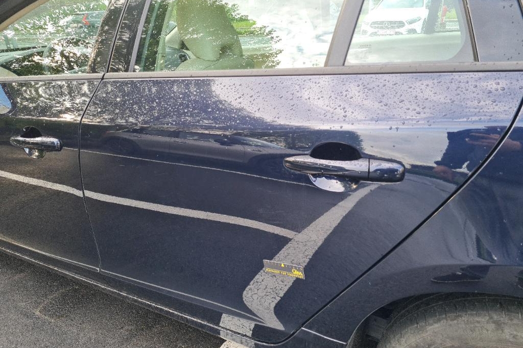 Volvo V60 2016 фото 11