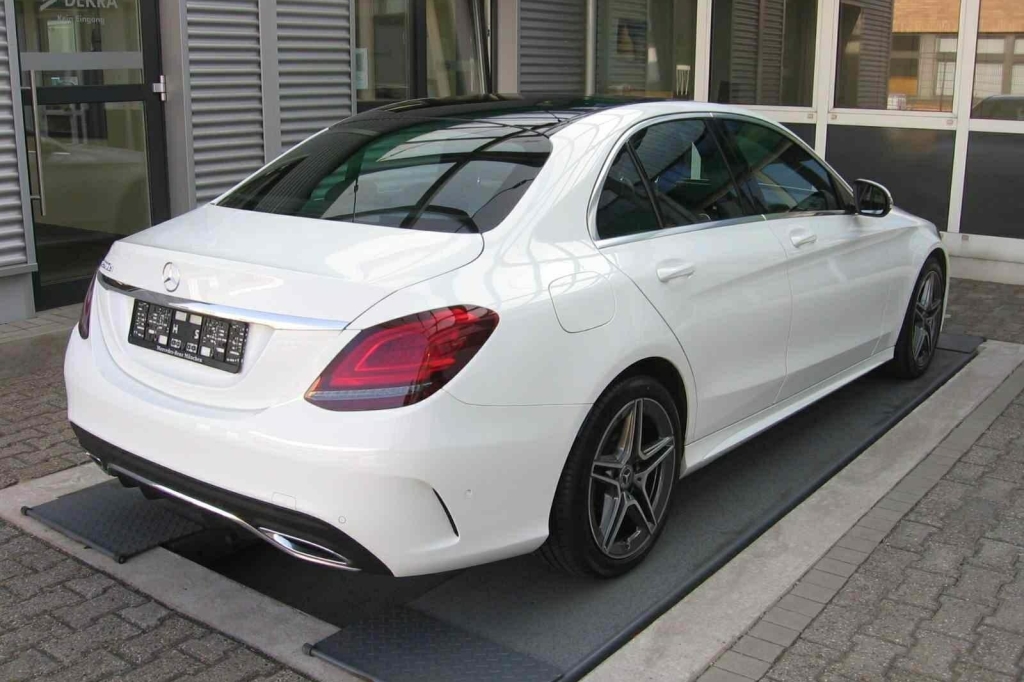 Mercedes-AMG C-Klasse 2019 photo 5