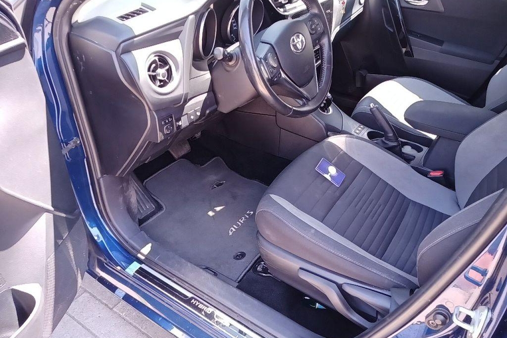 Toyota Auris Touring Sports 2016 photo 46