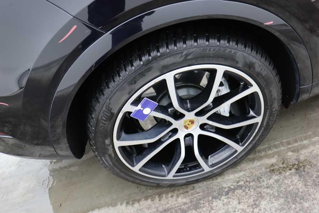 Porsche Cayenne 2018 фото 21