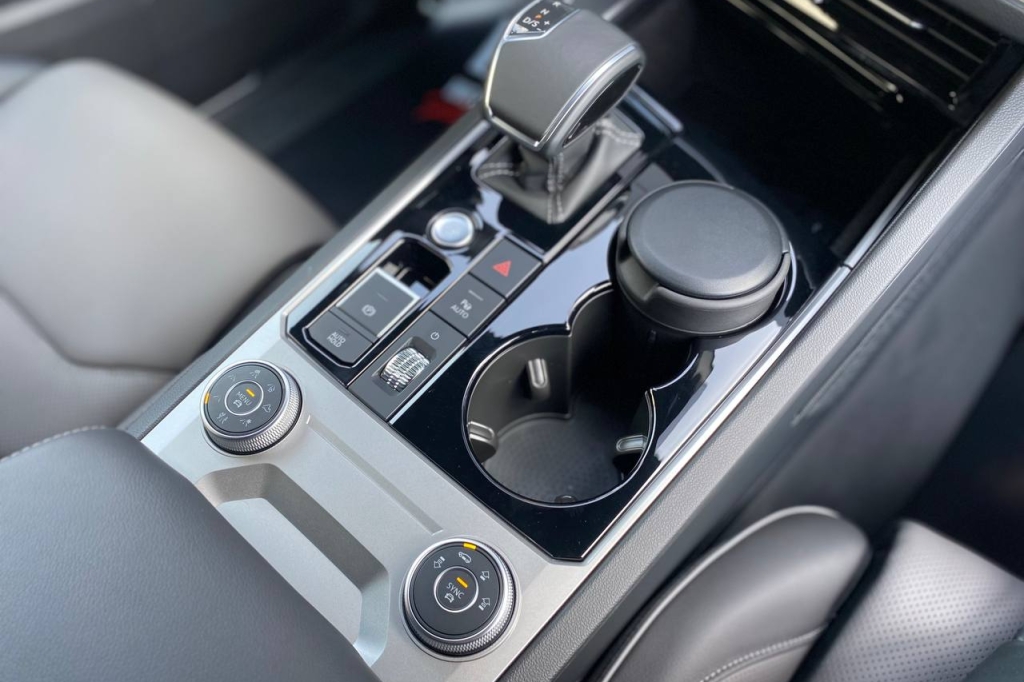 Volkswagen Touareg PLATINUM 2022 photo 19