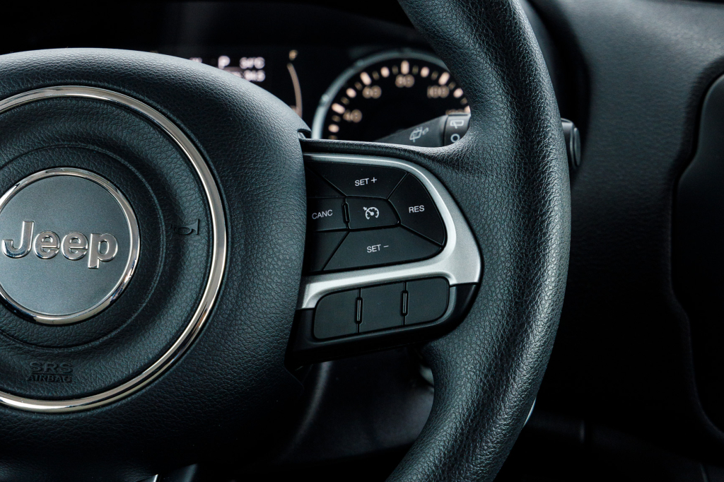 Jeep Renegade Sport 4x4 2015 photo 17