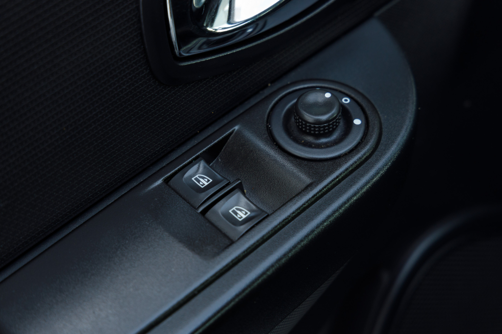 Renault Clio photo 18