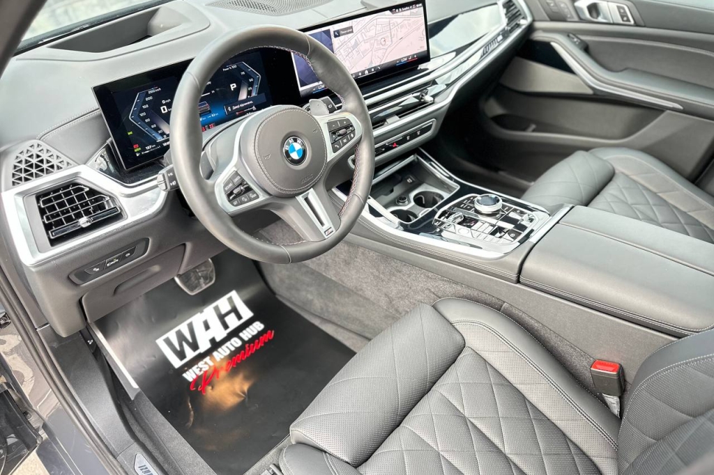 BMW X5 M60i 2024 фото BMW X5 M60i 2024 фото 11