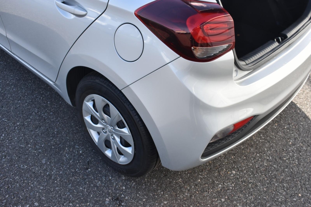 Hyundai i20 2020 фото 27