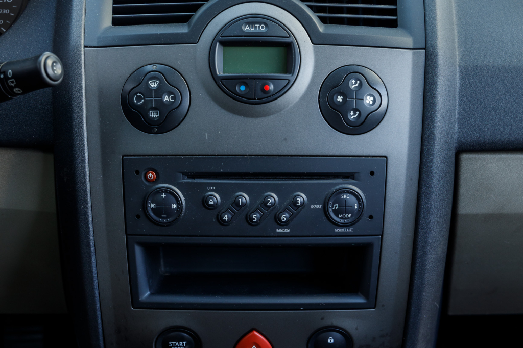 Renault Megane 2007 фото 10