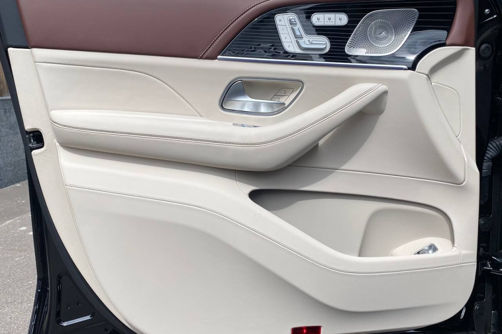 Mercedes-Benz Maybach GLS 600 2021 photo 6