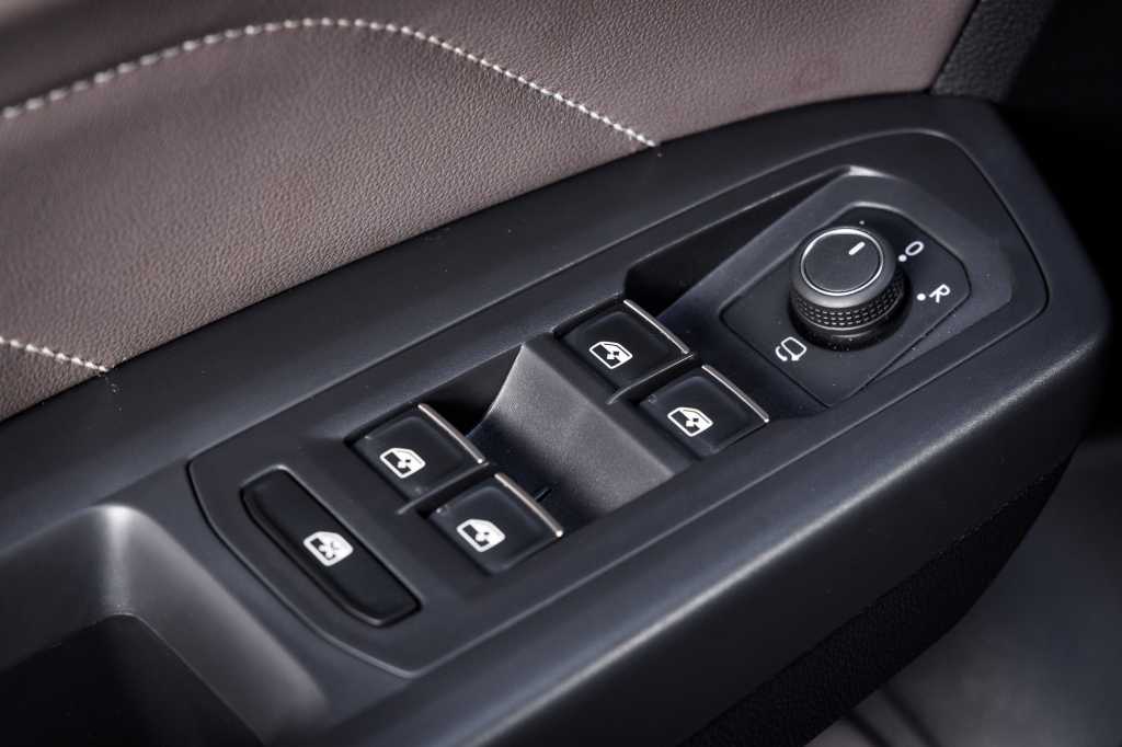 Volkswagen Atlas Cross Sport SEL Premium R-Line 2021 photo 22