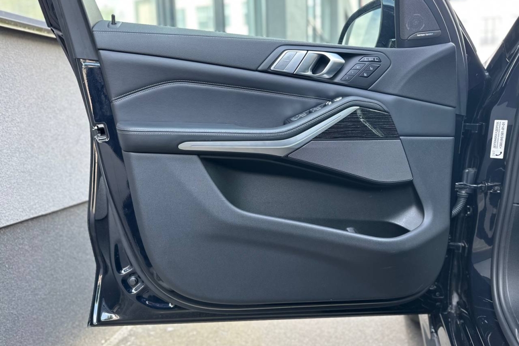 BMW X7 M50d 2020 фото 10