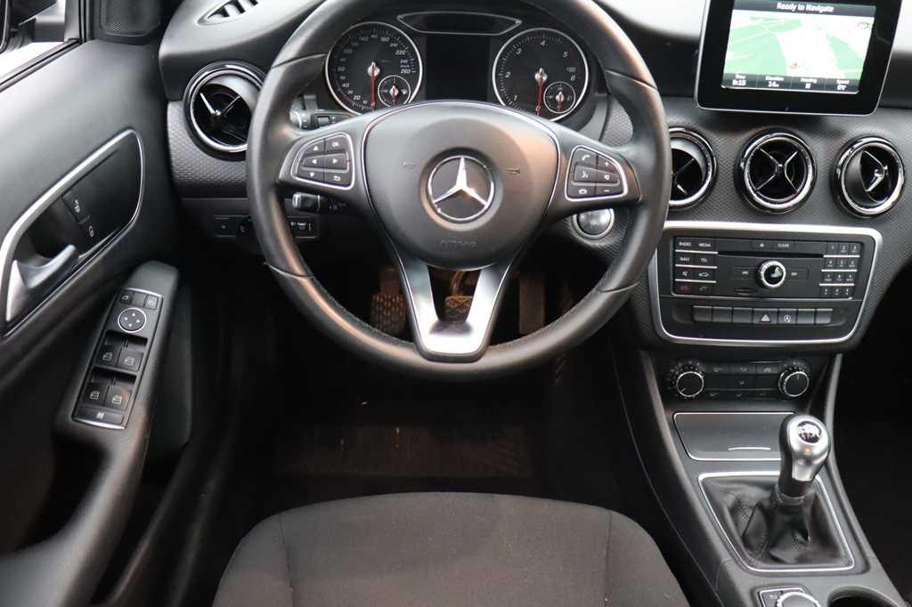 Mercedes-Benz A-Klasse 2017 photo 3