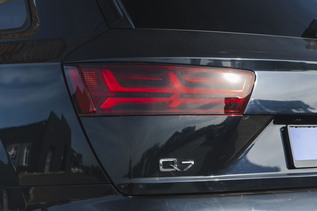 Audi Q7 2016 photo 12