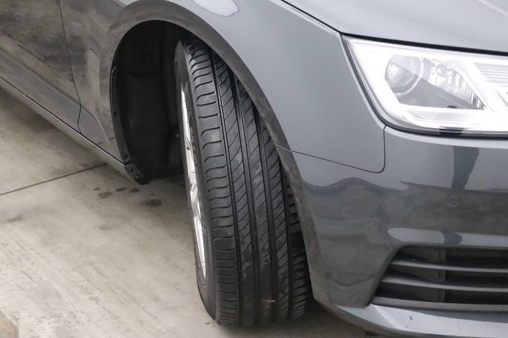 Audi A4 2016 photo 32