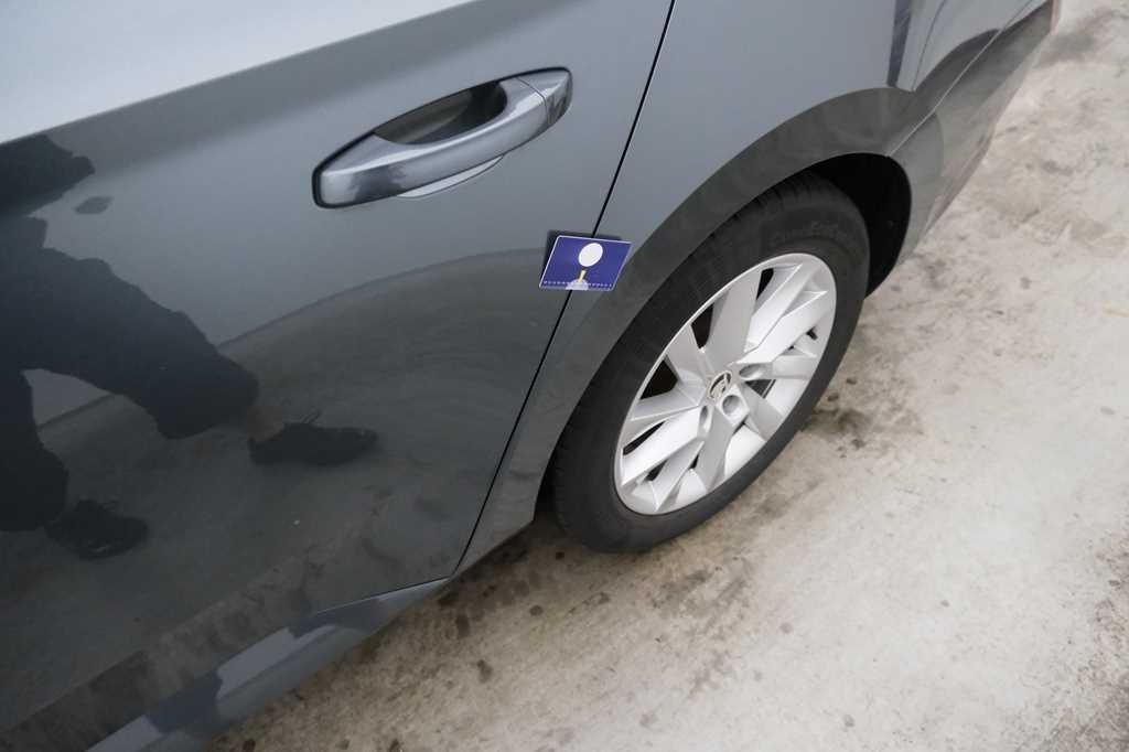 Skoda Superb 2018 photo 16