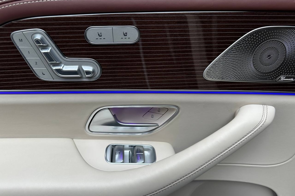 Mercedes-Benz Maybach 2021 фото Mercedes-Benz Maybach 2021 фото 18