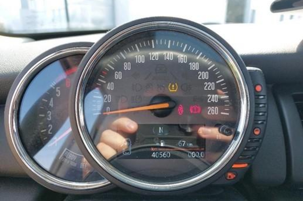 MINI One 2017 фото 2