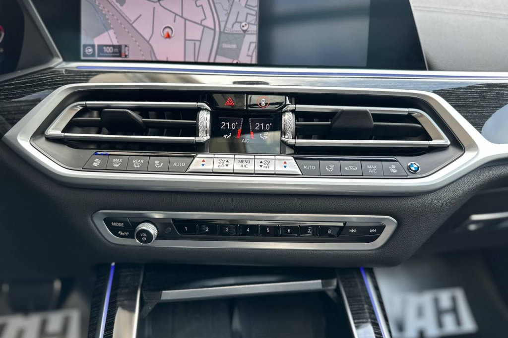 BMW X7 M50d 2020 фото 21