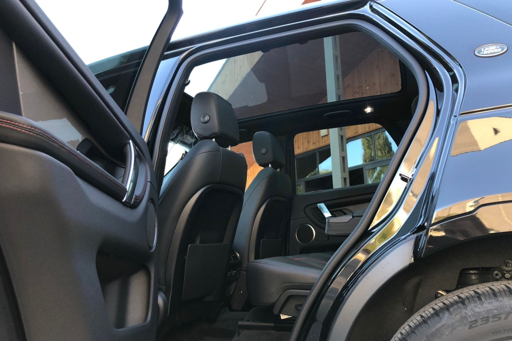 Land Rover Discovery Sport R-Dynamic SE 2020 фото 7