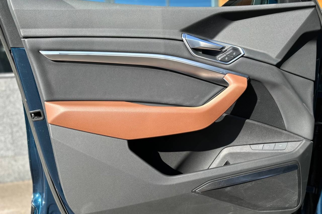 Audi e-tron 55 Quattro 2019 photo 8