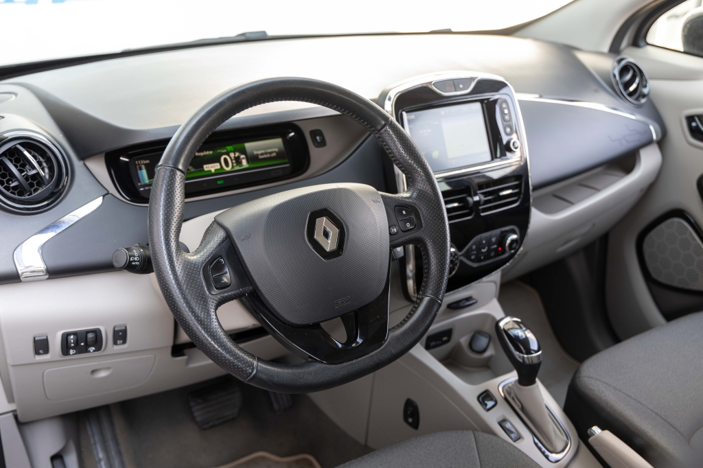 Renault Zoe 2016 фото 21