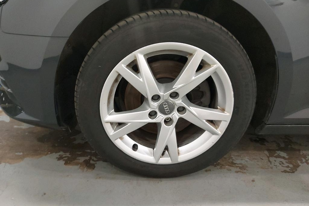 Audi A4 Avant 2016 фото 15