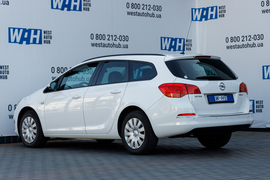 Opel Astra J 2014 фото 5