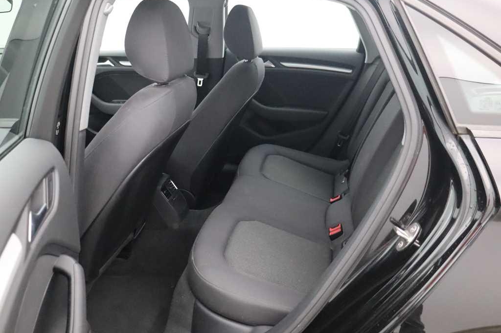 Audi A3 2016 photo 2