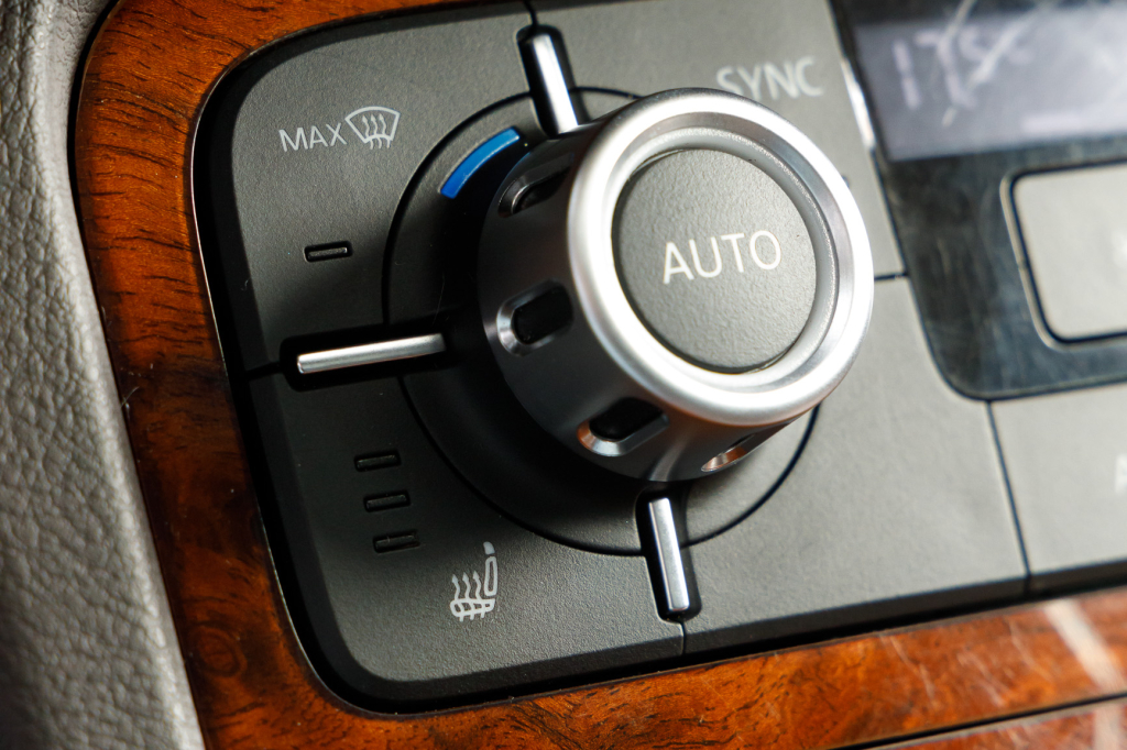 Volkswagen Touareg 2012 фото 3