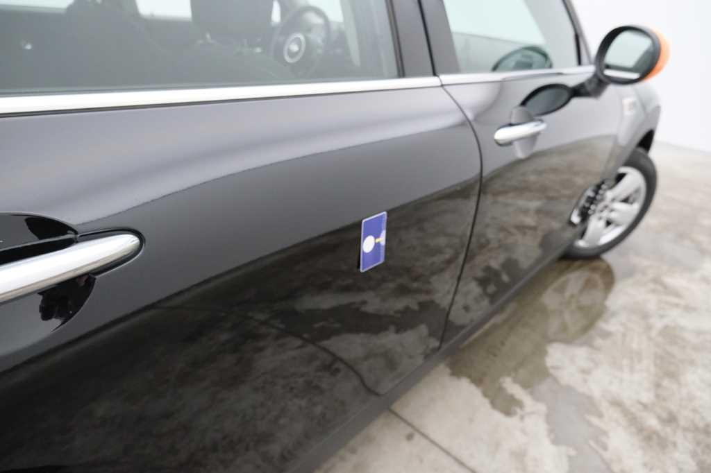 MINI One Clubman 2016 photo 32