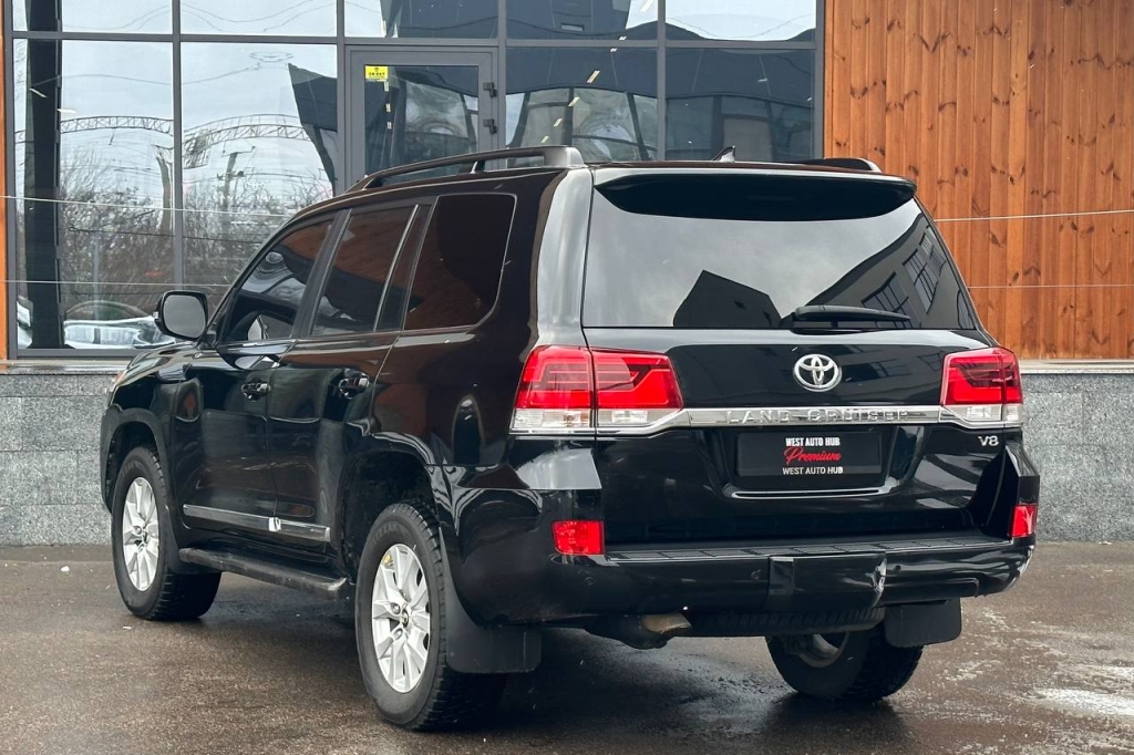 Toyota Land Cruiser 200 GUARD B6 2017 photo 5