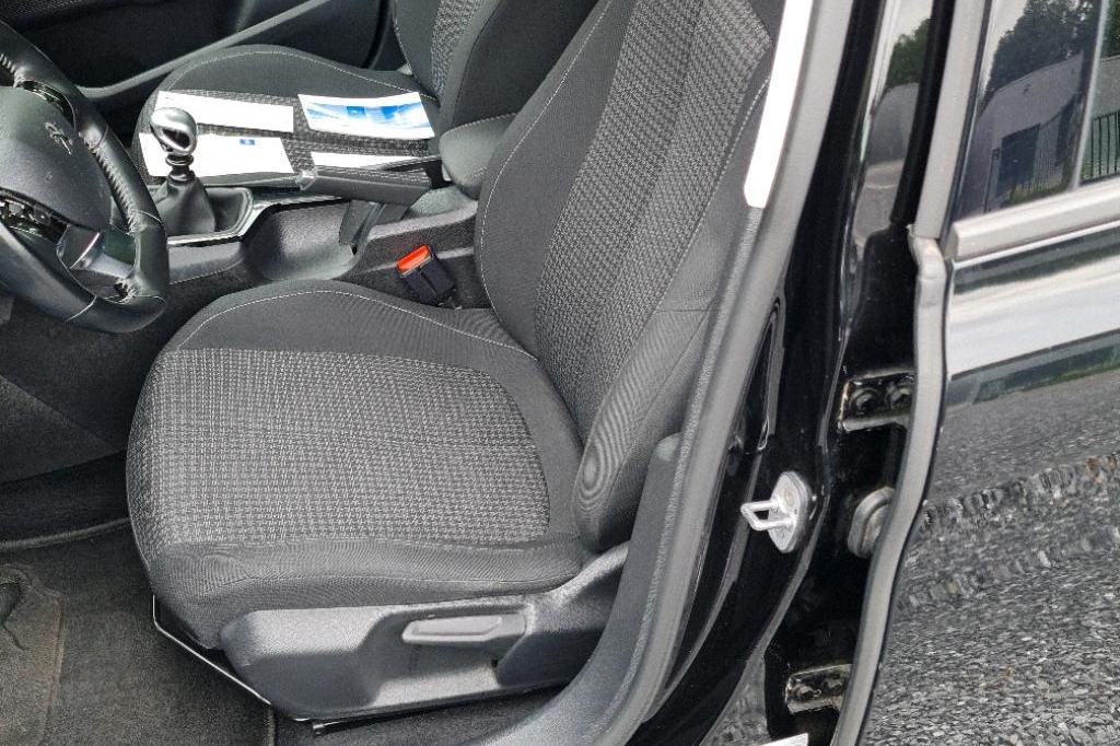 Peugeot 308 2017 photo 25