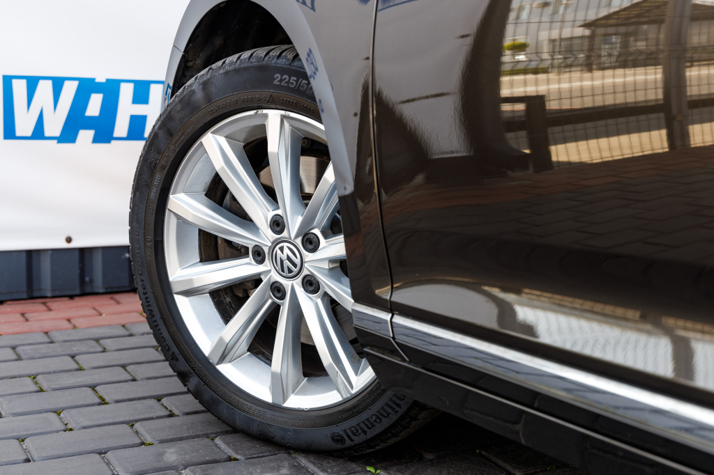 Volkswagen Passat B8 Highline 2015 photo 32